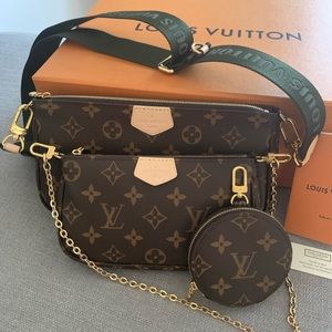 100% Authentic Louis Vuitton multi pochette Acc